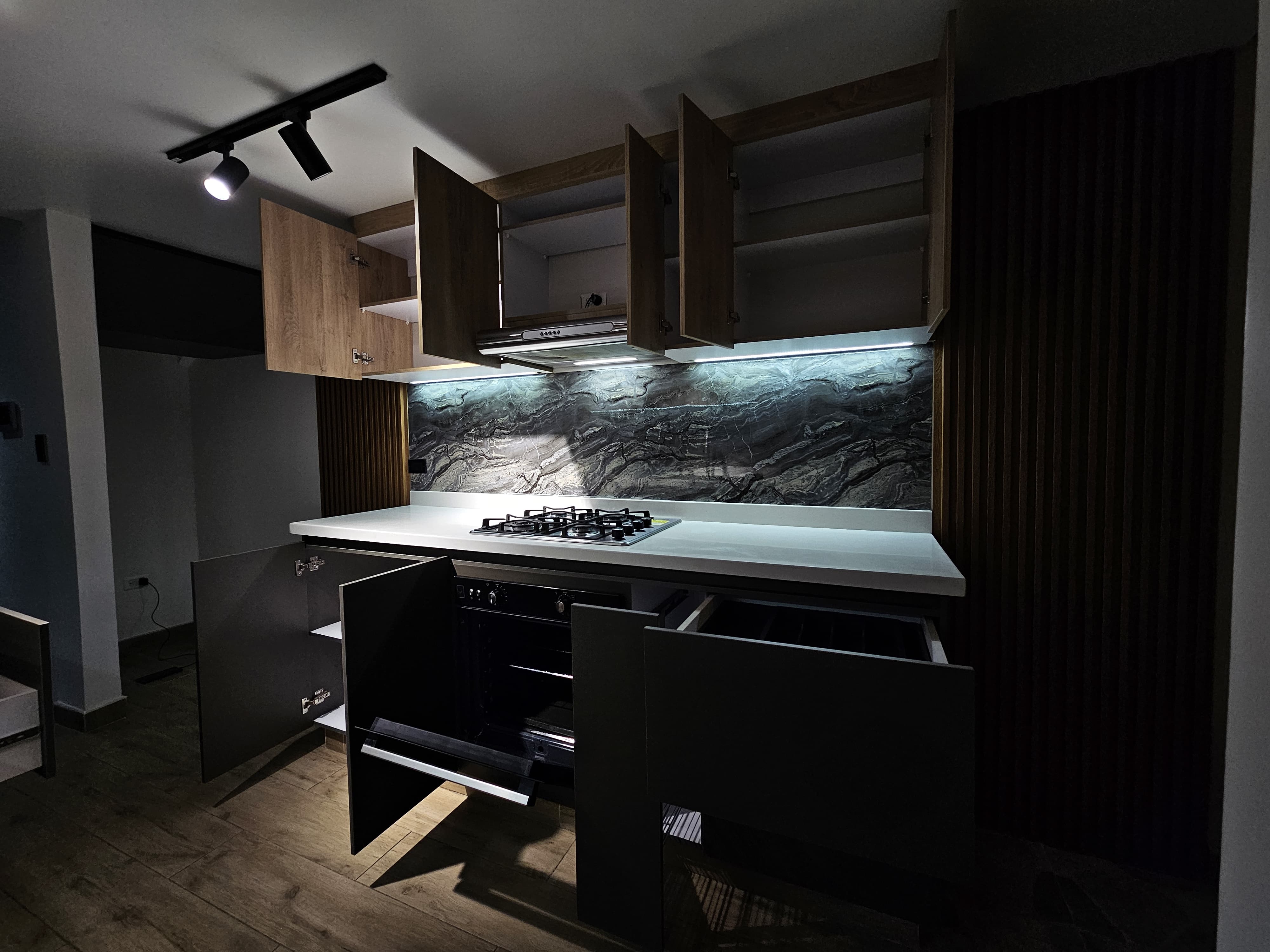 Cocina principal - cocinas - Proyecto de remodelación por Comody