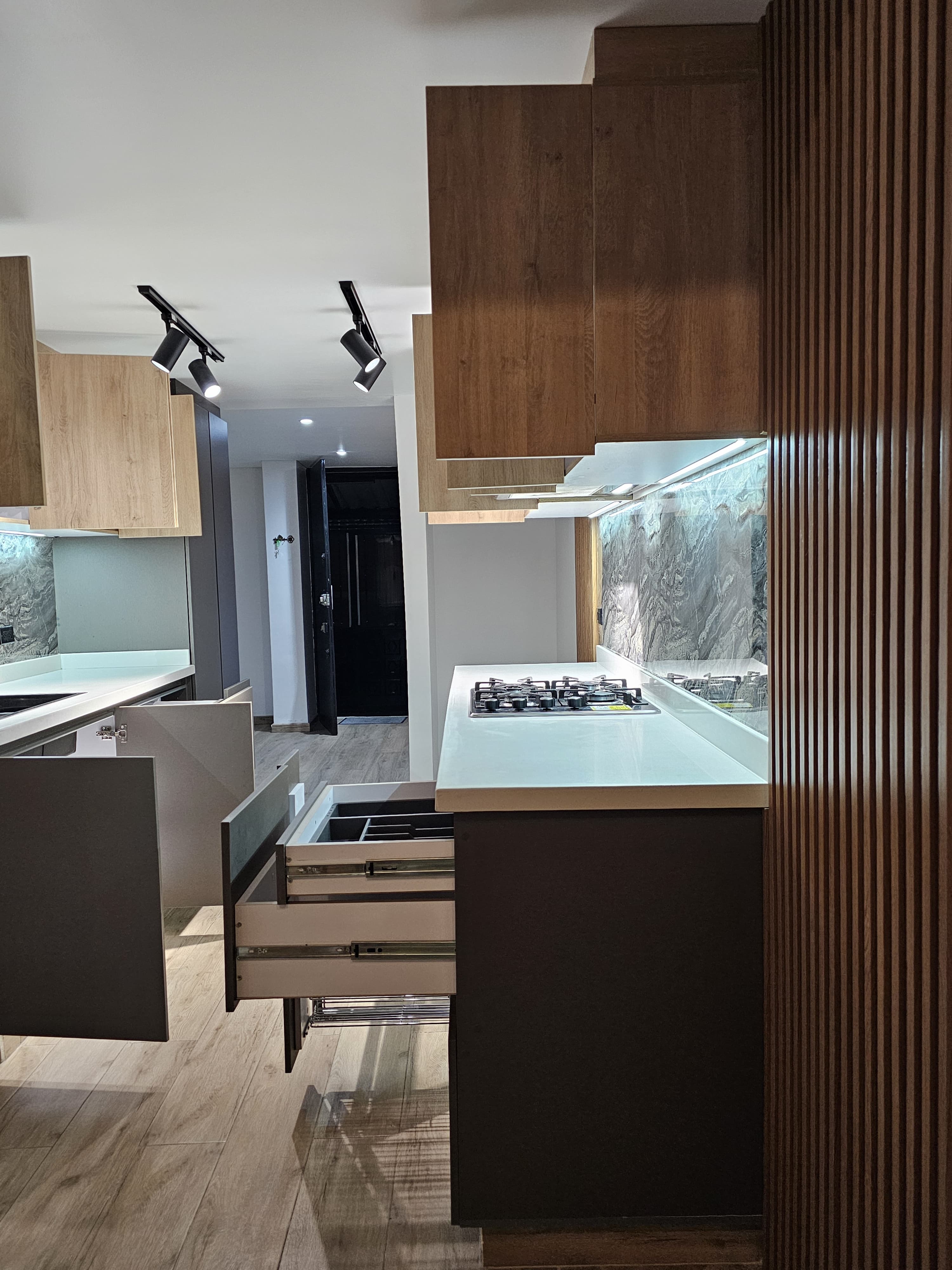 Cocina principal - cocinas - Proyecto de remodelación por Comody