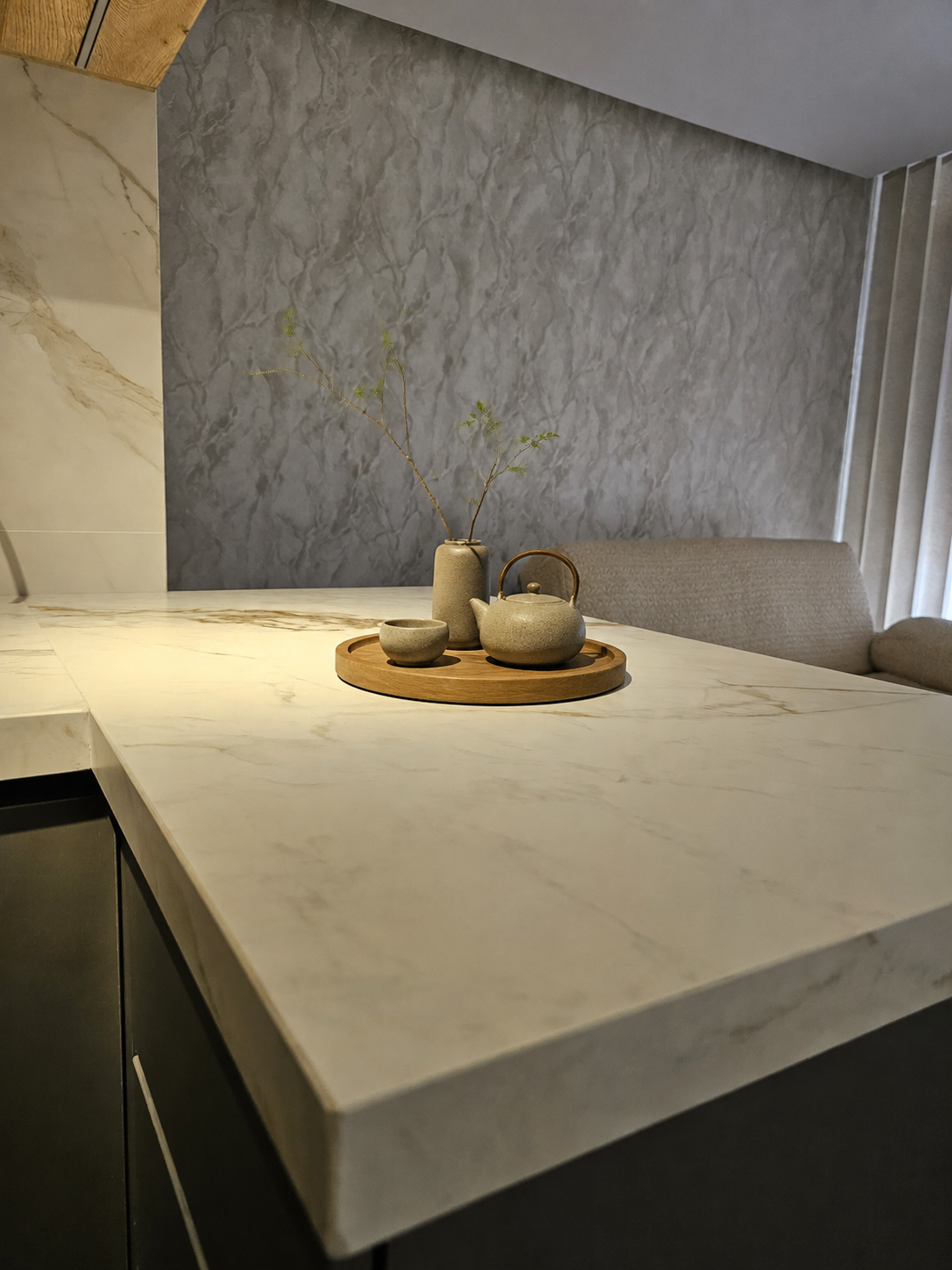 Detalles de acabados premium — Detalle de materiales, papel de colgadura, maderas y acabados…