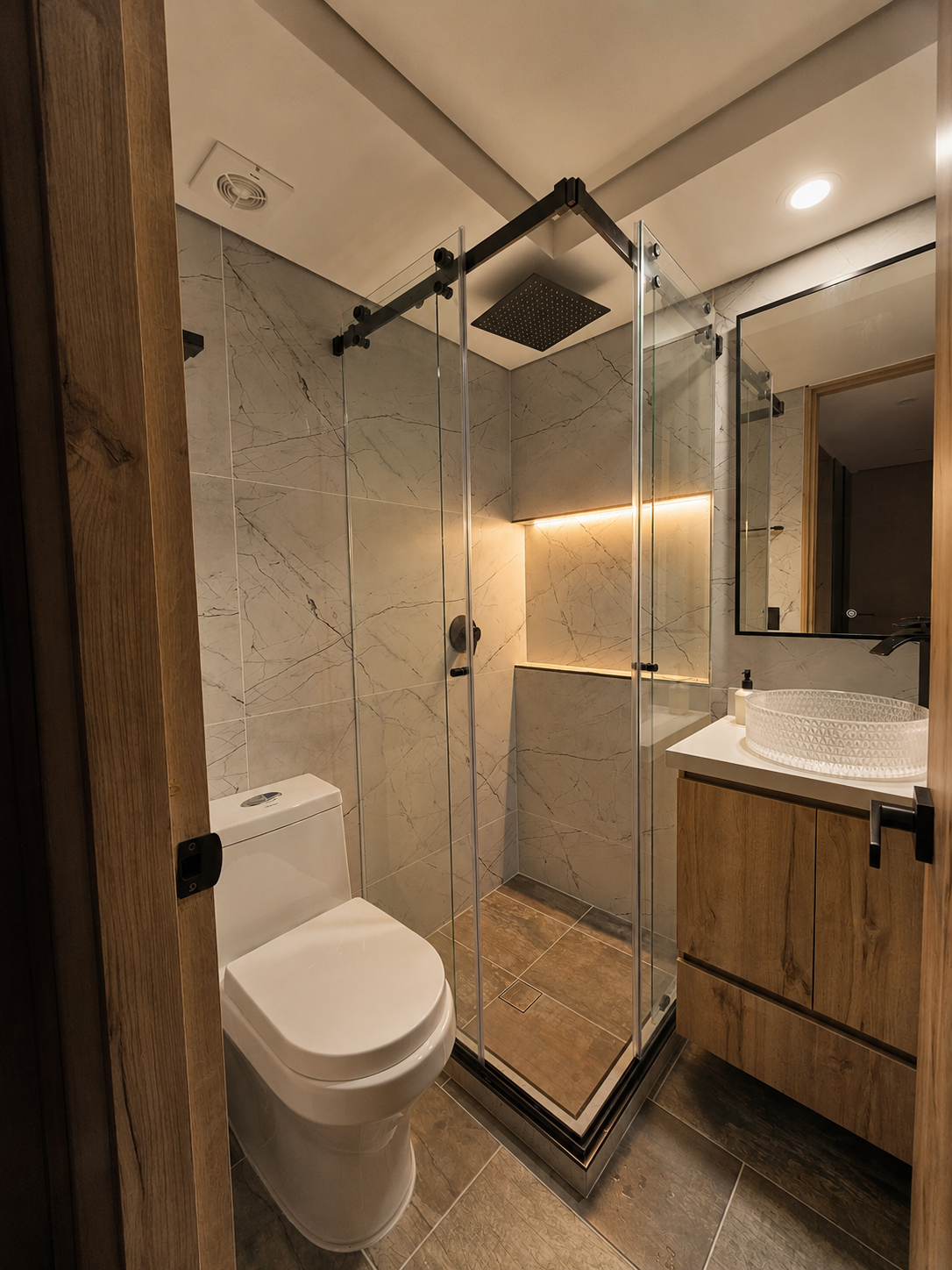 Baño principal — Baño principal con porcelanato de gran…
